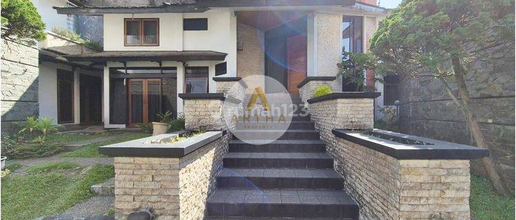 Rumah Tanah Luas Semi Furnished Strategis di Setiabudi Bandung 1