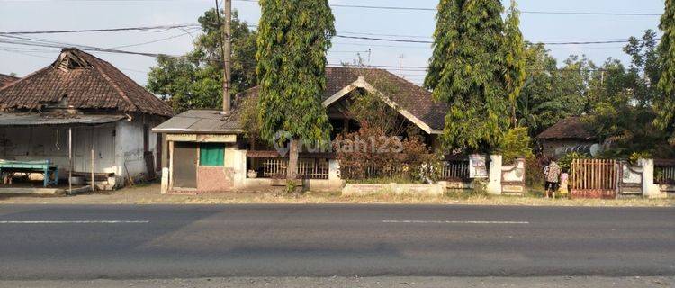 For Sale Rumah Area Strategis di Nol Jalan Arjuno Jombang 1