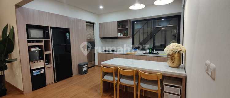 Newly Renovated Comfortable House in Turangga Area 1