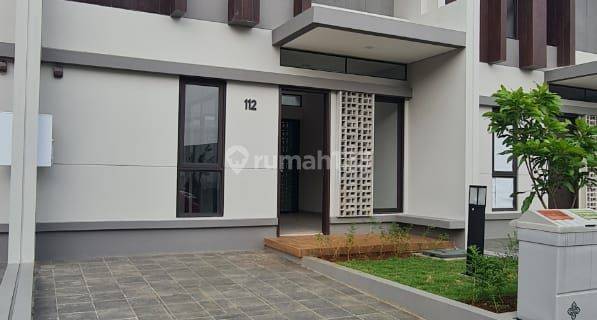 Rumah Baru Modern di Flora Summarecon Bandung 1