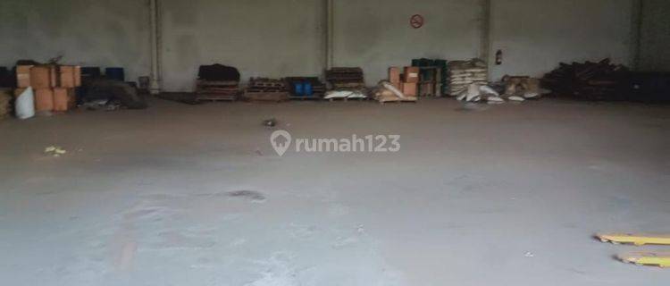 Disewakan Gudang Luas Akses Kontainer di Cimareme 1