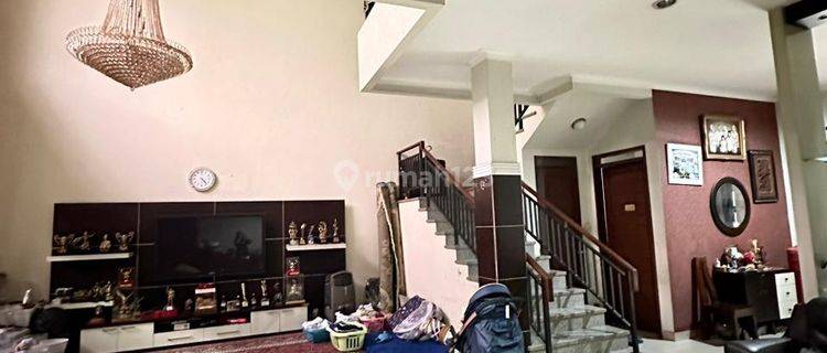 Dijual Rumah Nyaman Cantik Furnish Siap Huni di Mekarwangi 1