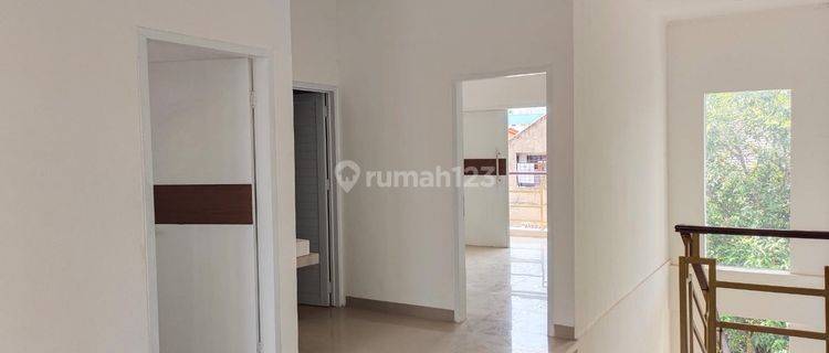 Rumah Baru Cantik Siap Huni di Sukawarna 1