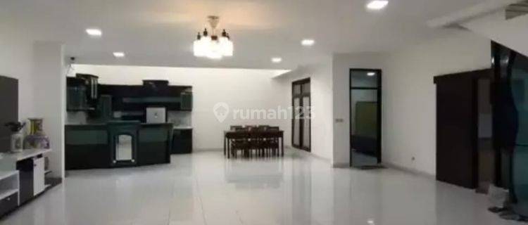 Rumah Modern Minimalis Siap Huni di Taman Sakura Indah 1