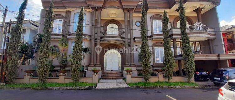 Rumah Sultan Mewah dan Lux Dalam Cluster di Pasirluyu Bandung 1