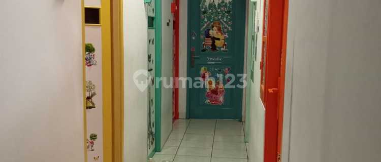 FOR SALE: 10-ROOM BOARDING HOUSE ON KAMAL RAYA STREET, CENGKARENG 1