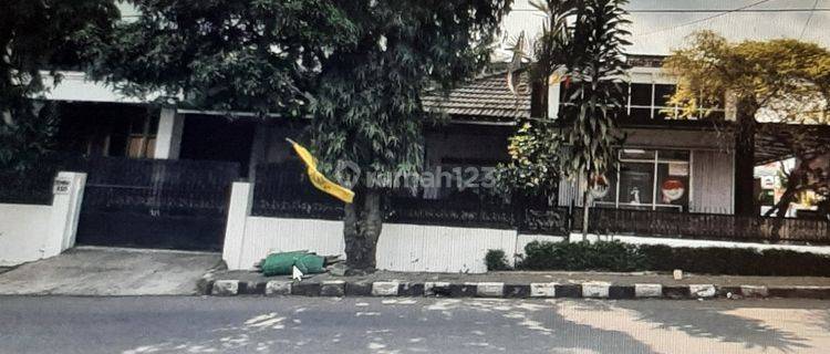 Rumah bagus tanah luas posisi huk 1