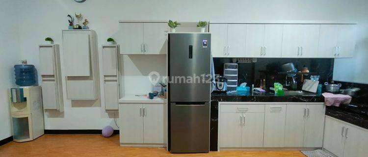 Ruko Full Furnished Strategis di Taman Kopo Indah 2 1