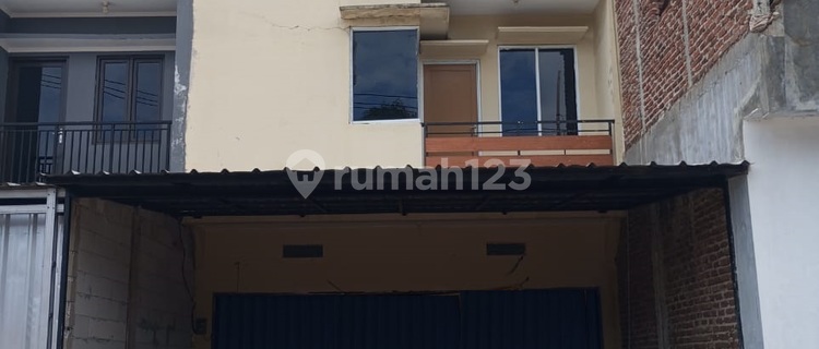 Shop House Location in a Busy Area of Rancamanyar 1