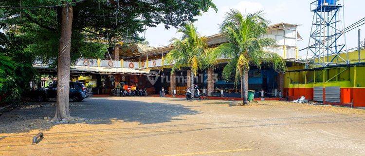 Restoran Bagus Lokasi Startegis di Tole Iskandar Cimanggis Depok 1