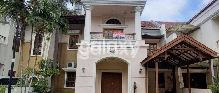 Rumah Royal Palace Mojoklanggru. Dekat Rumah Sakit dr Soetomo. 1