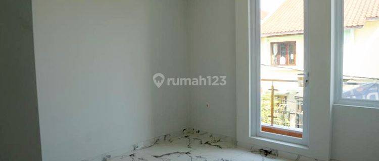 Dijual Rumah Baru Gading Imperial, 2 Lantai, Bagus Yuk Disurvei 1