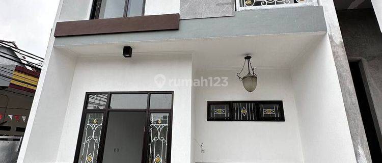 Rumah Dijual di Matraman,2 Lantai 700 Jtaan 2 Km Rsud Matraman 1