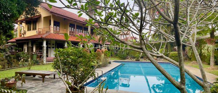 Dijual Rumah Dgn Private Pool Halaman di Baranangsiang, Bogor 1