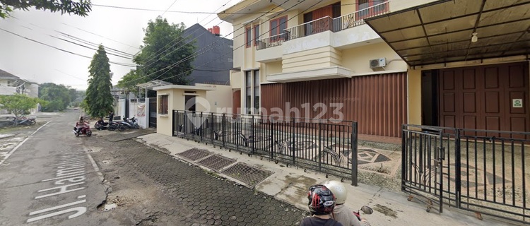 Tempat Usaha Jl. Halmahera  1