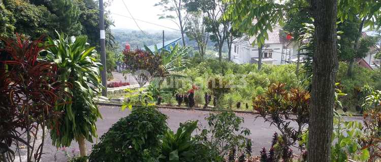 Hollywood Land Bandungan 1