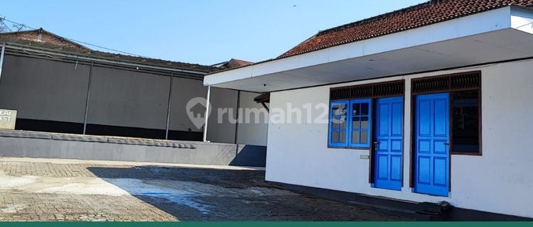 WAREHOUSE FOR RENT ON JL. SIMONGAN RAYA 1