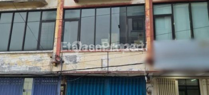 For Rent: Shop House in Raya Kupang Jaya Sukomanunggal Shopping Complex 1