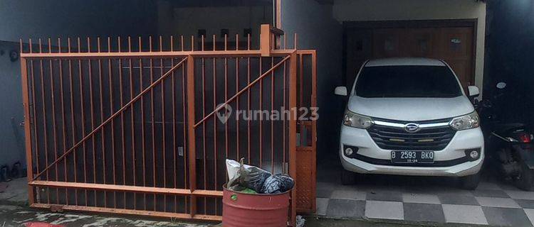 Dijual 1 Unit Rumah 2 Lantai Plus Kosan 9 Kamar Dekat Jakbar 1