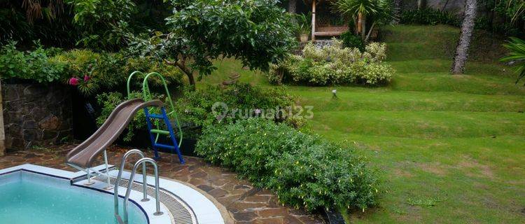 RUMAH VILA KOLAM RENANG HARGA ISTIMEWA DI PESANGGRAHAN KOTA BATU. 1