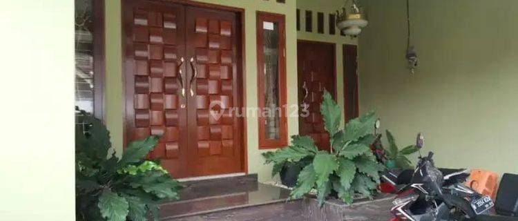 Dijual Rumah Full Renovasi 3 Lantai Pulosirih Barat Grand Galaxy 1