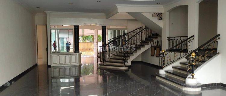 Dijual Cepat Rumah Cantik Dan Luas Di Menteng Jakarta Pusat 1