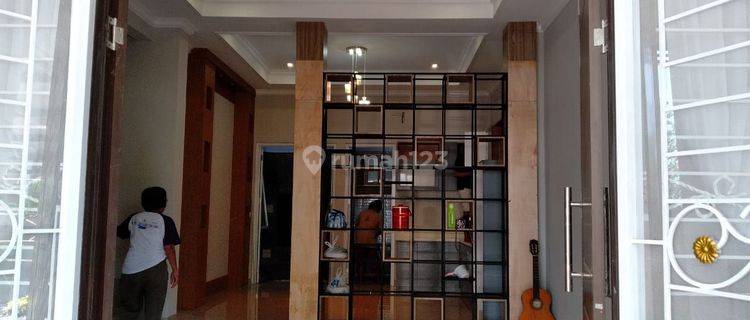 Dijual Rumah 3 Lantai di Springville Residence Bekasi Timur 1