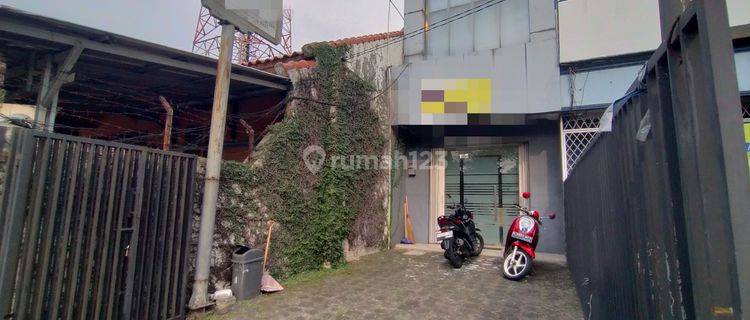 Ruko 3,5 Lantai Siap Huni, Full Furnished, Strategis  Di Margonda 1