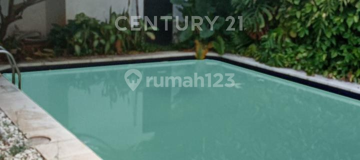 Rumah Asri Daerah Tenang,Di Jl. Wijaya Kebayoran Baru 1