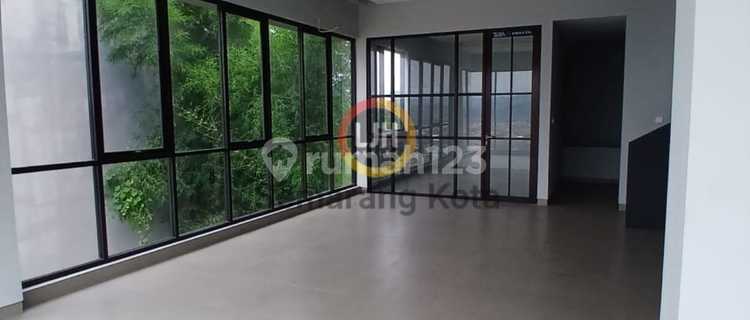 Building Suitable for Restaurant on Papandayan Street 1