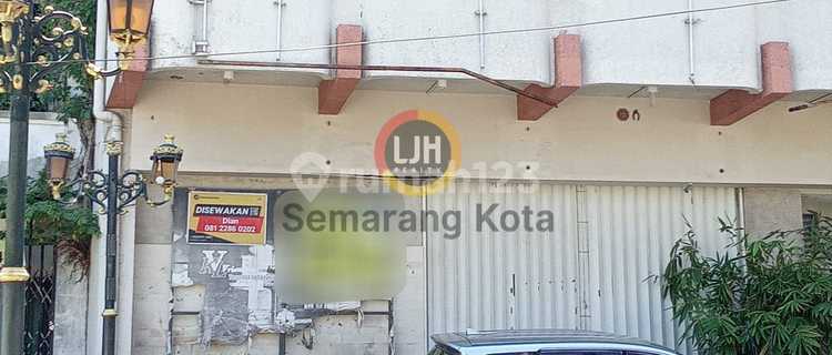 Shop House in the Old Town Area 1