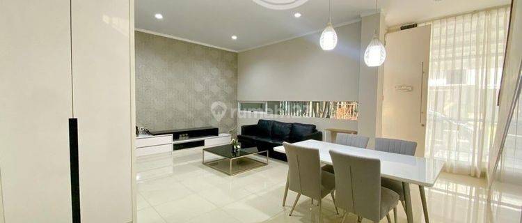 Rumah Dijual Semi Furnished di Discovery Bintaro Sektor 9  1