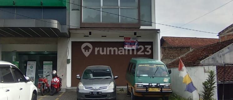 New 3-Story Shop House, spacious parking, south-facing, Bandung. 1