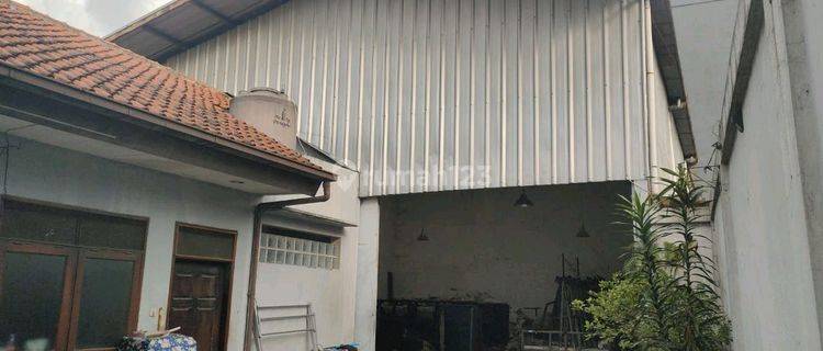 Dijual Ruang Usaha Include Rumah Dan Gudang 1