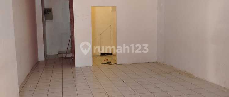 Rarely Available, Complete Shop House in Lengkong, Bandung City, Cheap 1