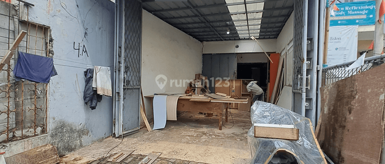 Ruko 4 Lantai dengan Lokasi Strategis di Pondok Pinang - Jakarta Selatan 1