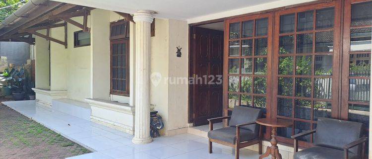 Dijual Rumah Nyaman di daerah asri di Selatan Jakarta  5 menit ke MRT Lebak Bulus  1