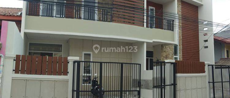 Disewakan Cepat Rumah 3 Lt Cempaka Putih Barat Jakarta Pusat 1