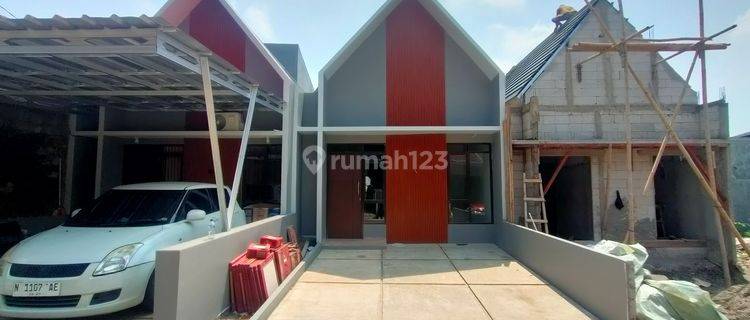 Dijual Rumah Baru Siap Huni, Lokasi Dekat Angkutan Umum Dan Tol Joor, Kota Bekasi. 1