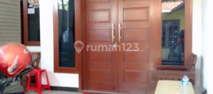 RUMAH BAGUS MURAH 2 LANTAI DEKAT TENGAH KOTA 1