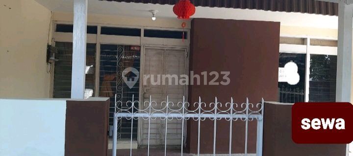 Rumah Bagus Bebas Banjir Di Wolter Monginsidi Smg Timur 1