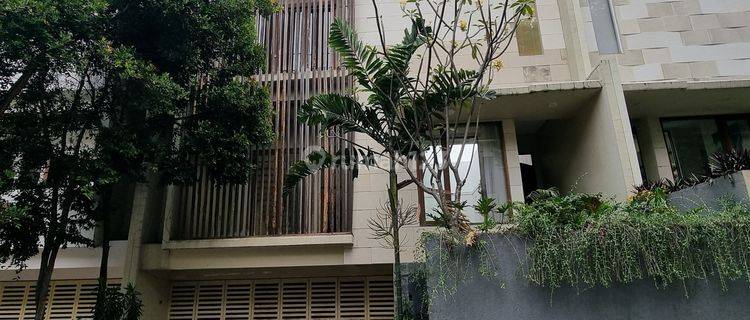 Nice Compound House For Rent At Kemang Ready Pool For You 1