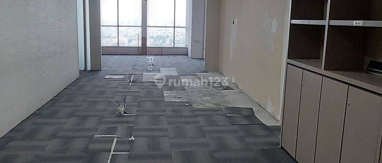 Ruang Office Luas 257 M2 di Apl Tower Central Park, Jakarta Barat 1