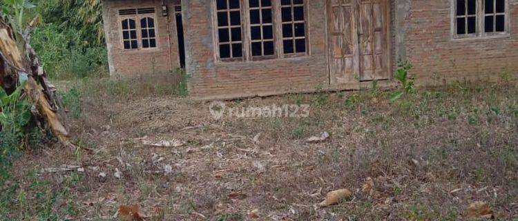  Rumah 2 Lantai Setengah Jadi Sukoharjo  1