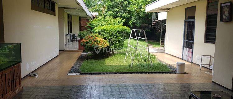 Dijual Rumah Siap Pakai Pinggir Jalan Raya Dr.Cipto, Semarang 1