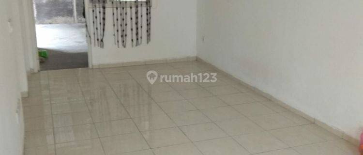 Dijual Rumah Siap Pakai di Perumahan Graha Padma, Semarang 1