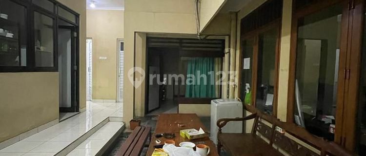 Dijual Rumah Tengah Kota Pinggir Jalan Siap Pakai Daerah Pleburan, Semarang 1