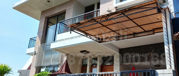 For Quick Sale: 2-Story House Fully Furnished in Banyumanik Area, Semarang 1