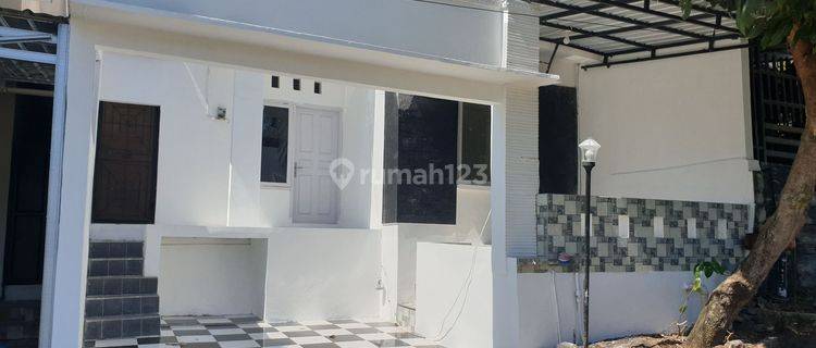 Dijual Rumah Baru Full Renovasi Siap Pakai Di Perumahan Greenwood , Semarang 1