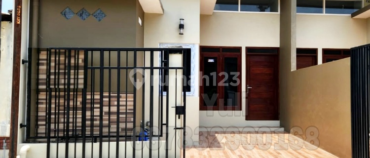 Dijual Rumah Siap Pakai Daerah Dekat Puri Anjasmoro Raya, Semarang 1